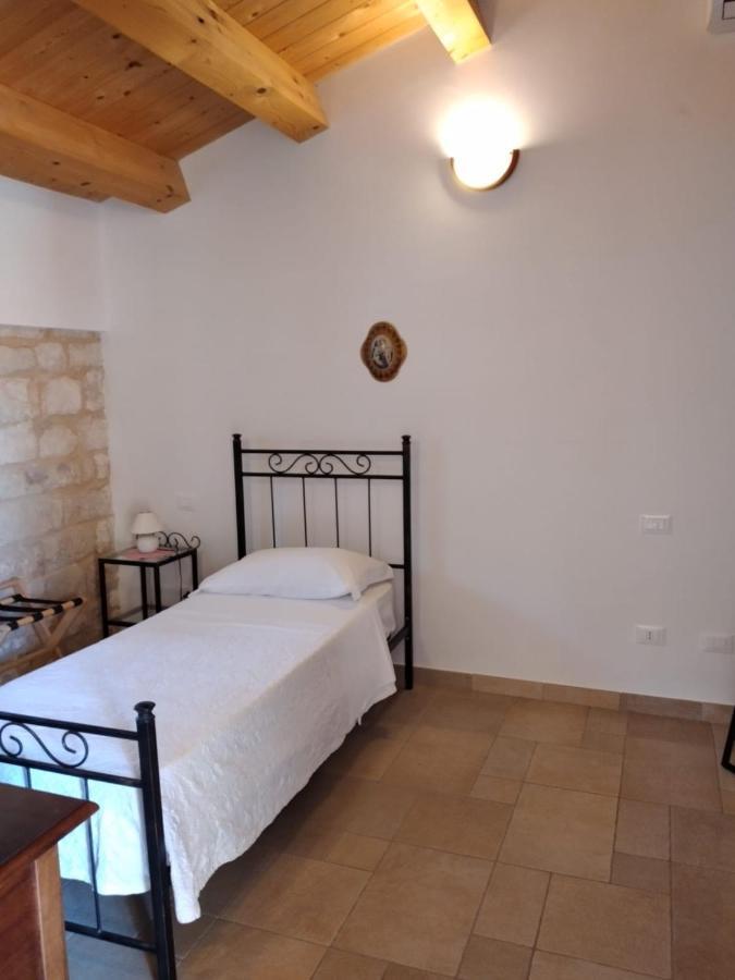Alla Corte Di Nonna Maria Villa Pozzallo Exterior foto