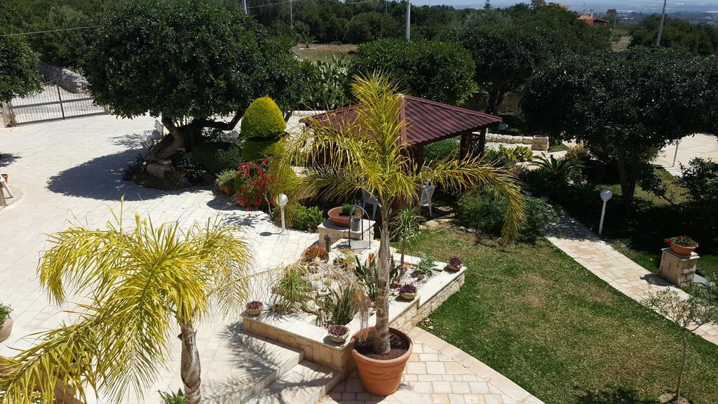 Alla Corte Di Nonna Maria Villa Pozzallo Exterior foto