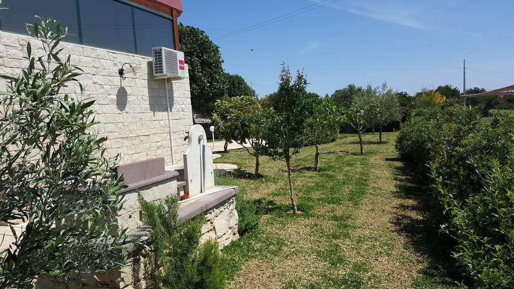 Alla Corte Di Nonna Maria Villa Pozzallo Exterior foto